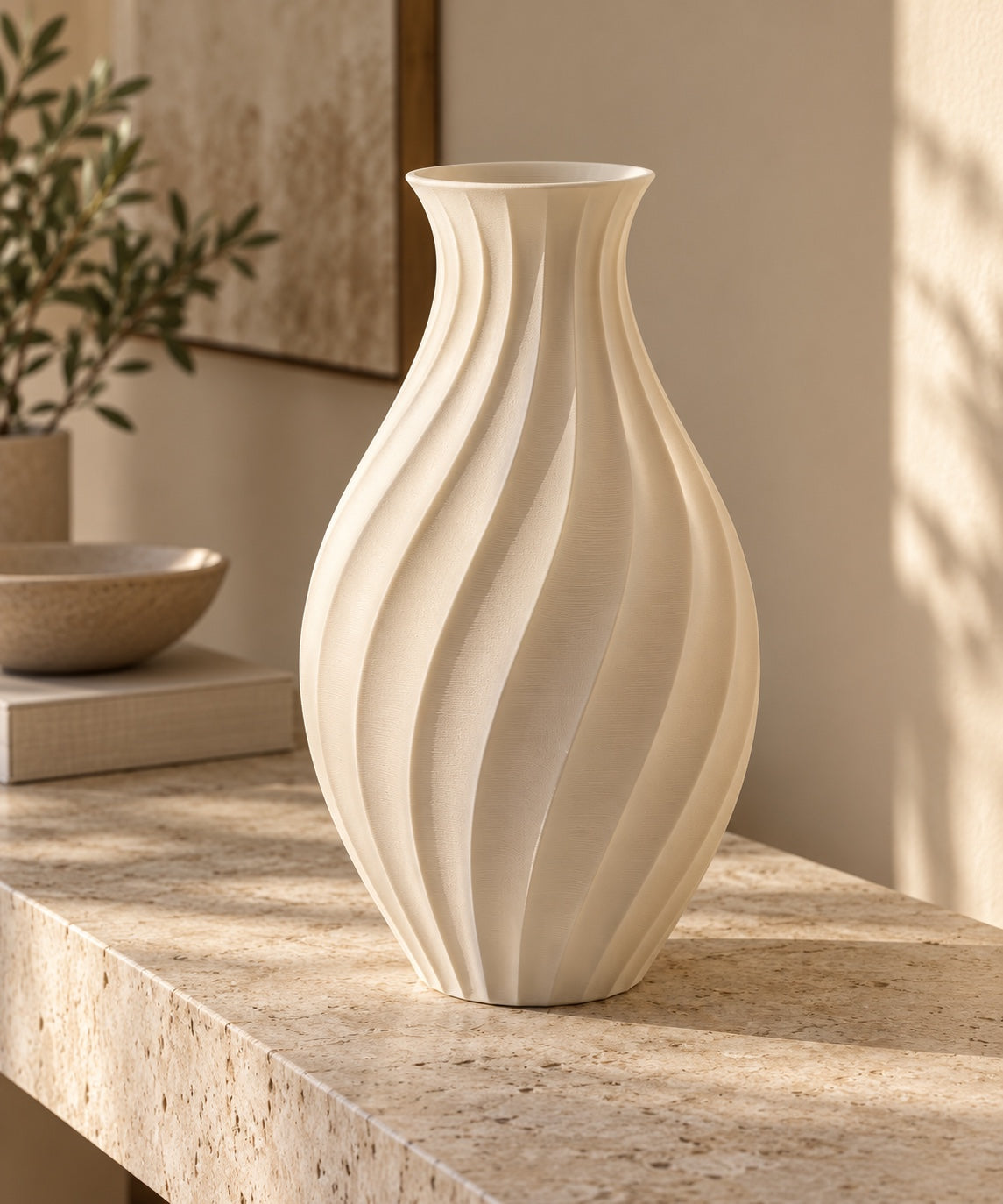 Vaso Aura chiaro Aletheia, dalle linee sinuose